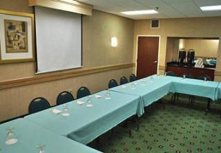 Hotel Courtyard By Marriott Executive Park/emory 3*