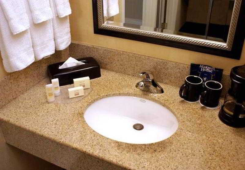 Hotel Courtyard By Marriott Executive Park/emory 3*