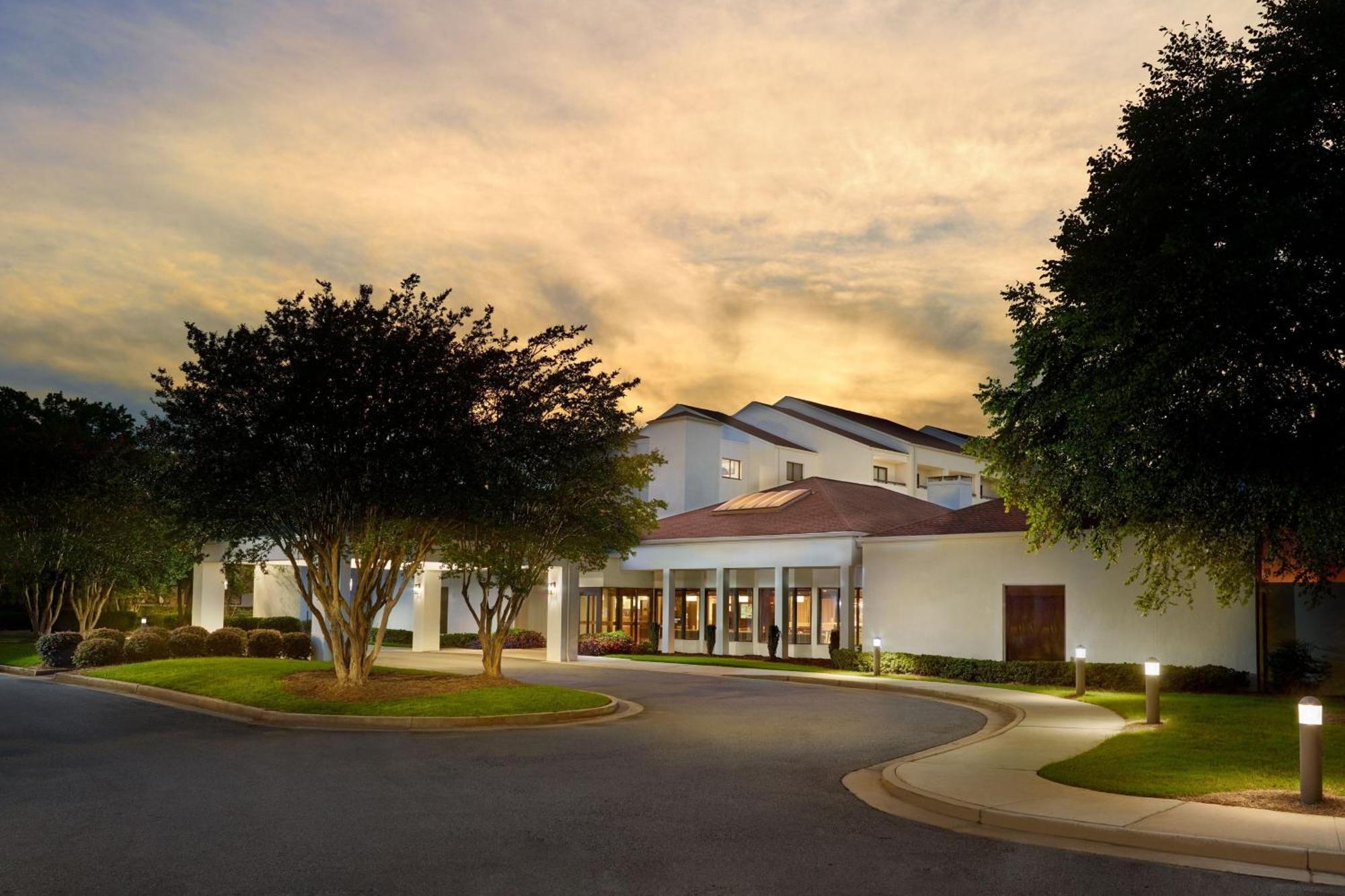 Courtyard By Marriott Executive Park/emory