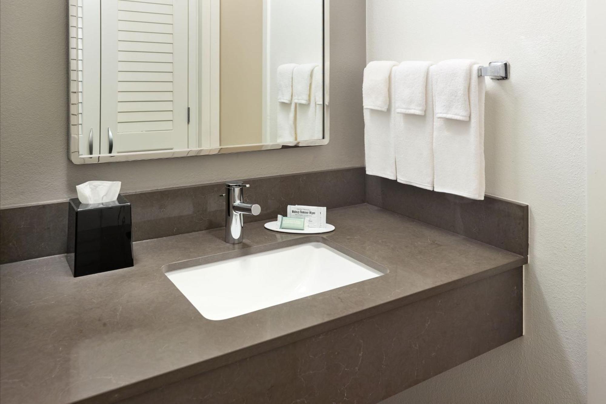 Courtyard By Marriott Executive Park/emory Hotel Druid Hills